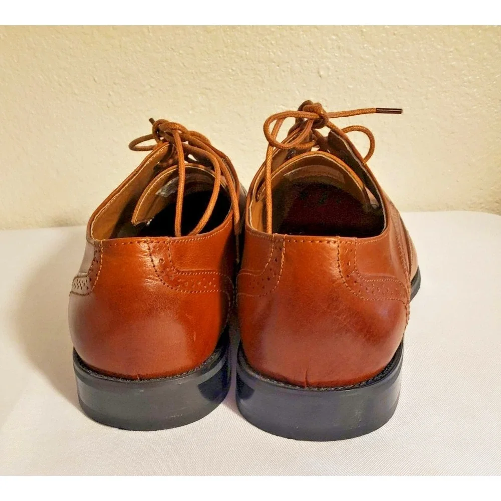 La Milano Mens Size 11 Brown Genuine Leather Wingtip Oxford Shoes F590